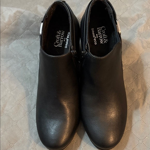 Croft & Barrow Classic Black Ankle Boots - Picture 1 of 5